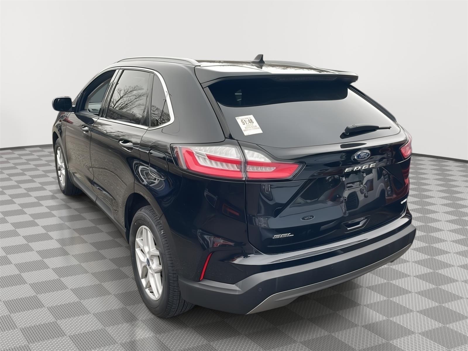 2022 Ford Edge SEL - 11