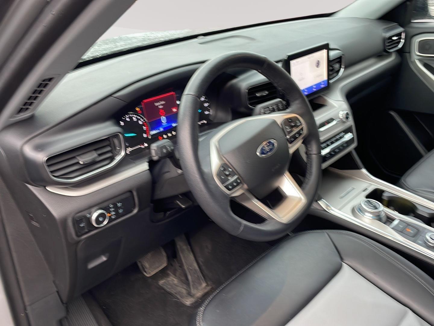 2023 Ford Explorer XLT - 7