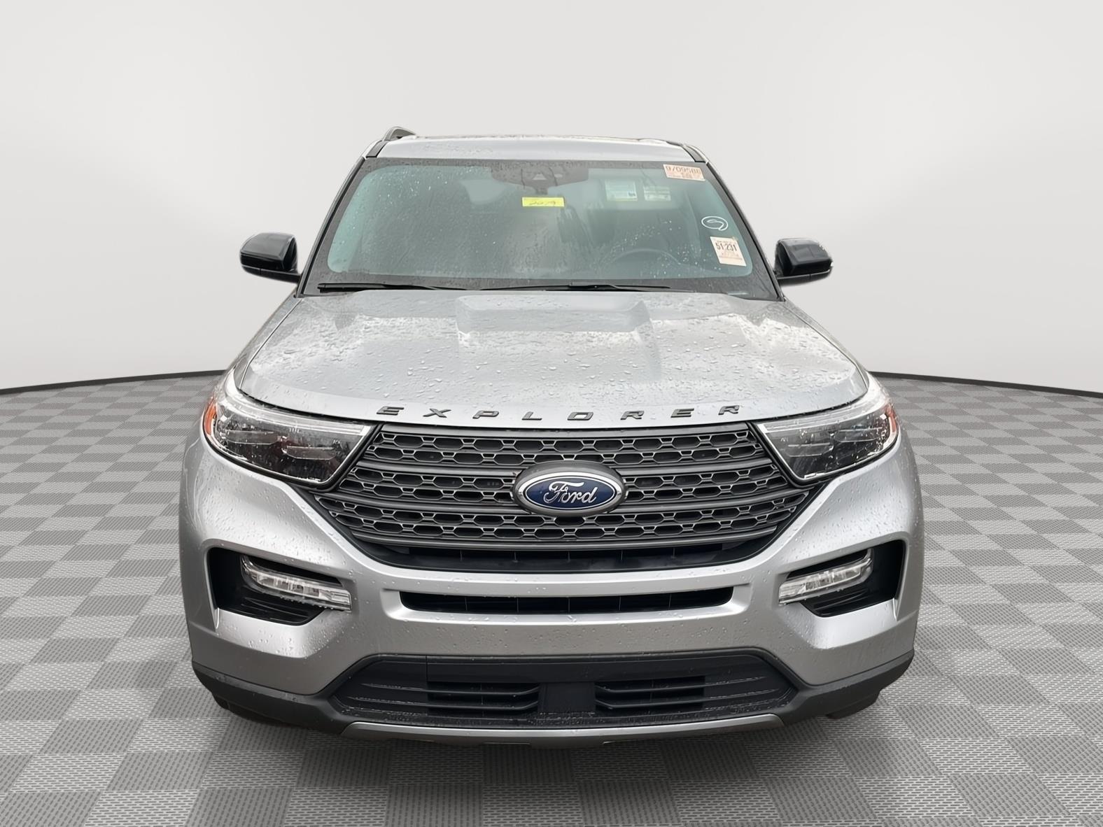 2023 Ford Explorer XLT - 2