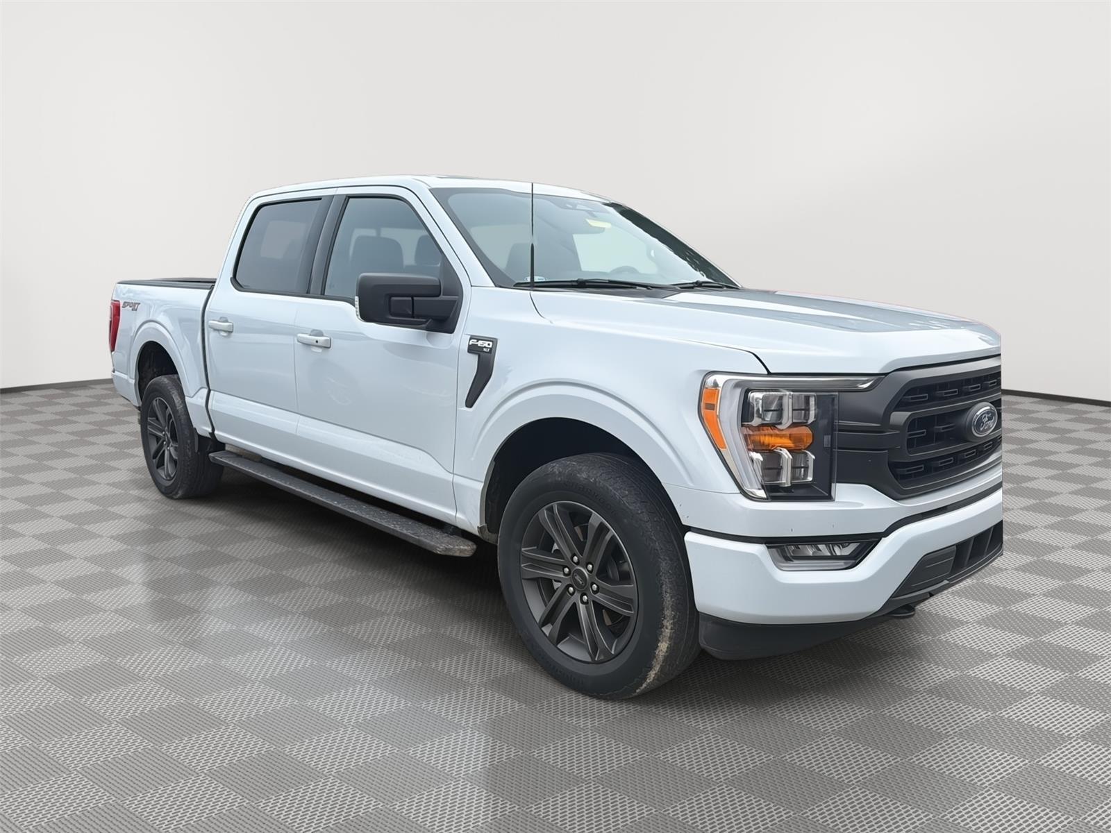 2022 Ford F-150 XLT - 3