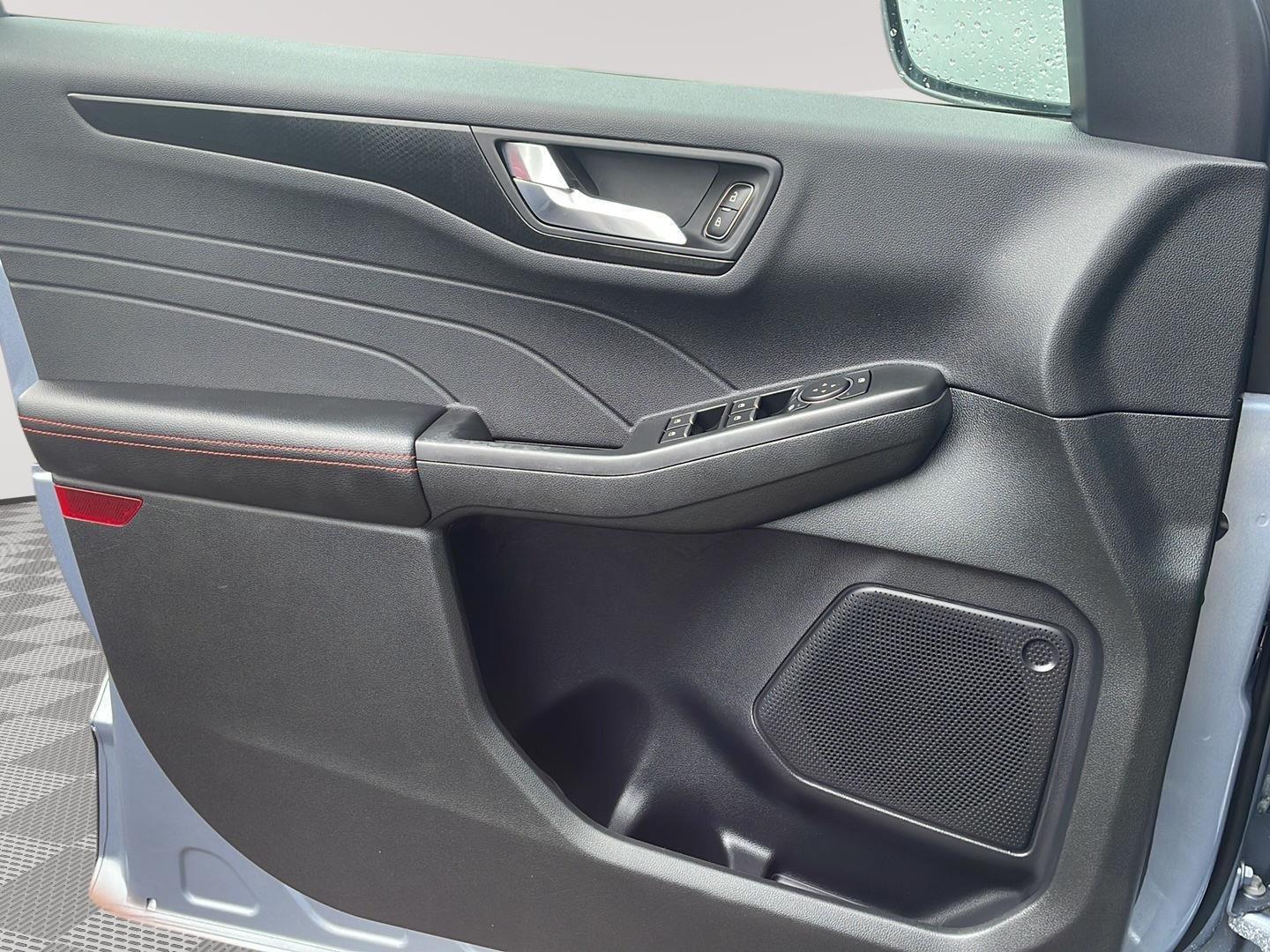 2022 Ford Escape SEL - 10