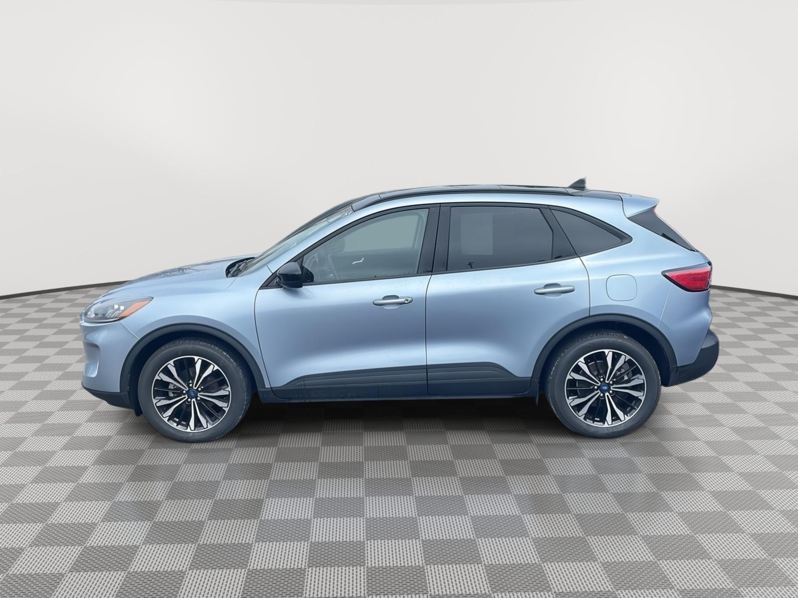 2022 Ford Escape SEL - 3