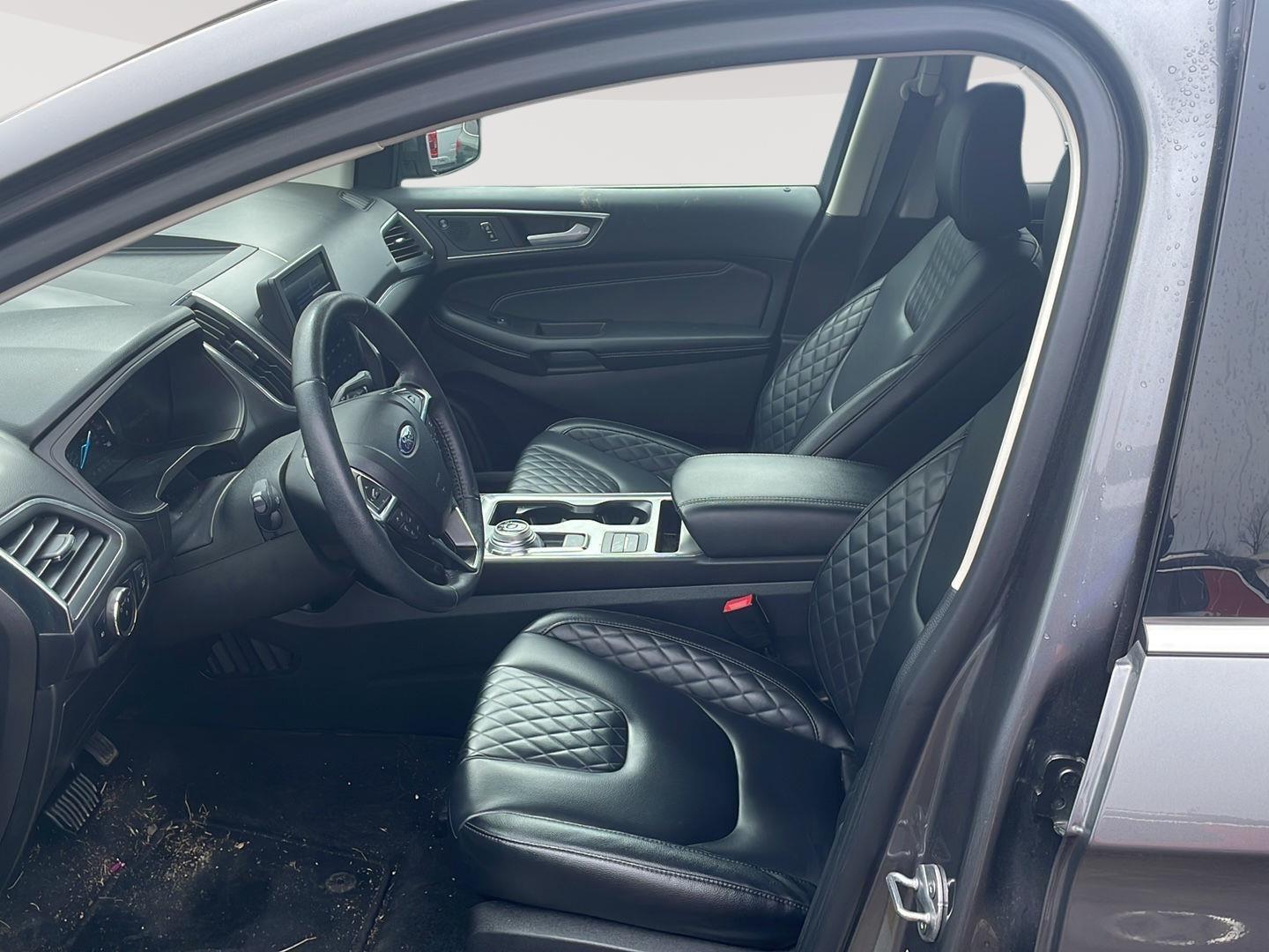 2024 Ford Edge Titanium - 10