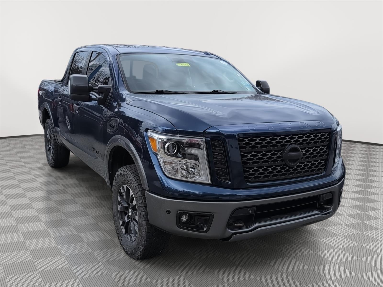2017 Nissan Titan PRO-4X - 2
