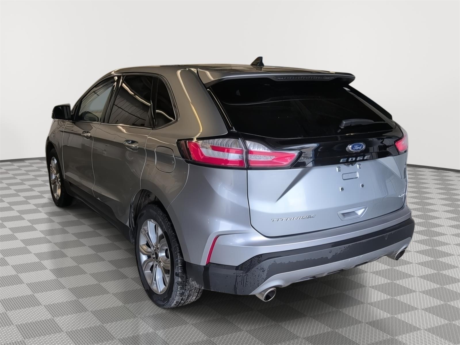 2024 Ford Edge Titanium - 9