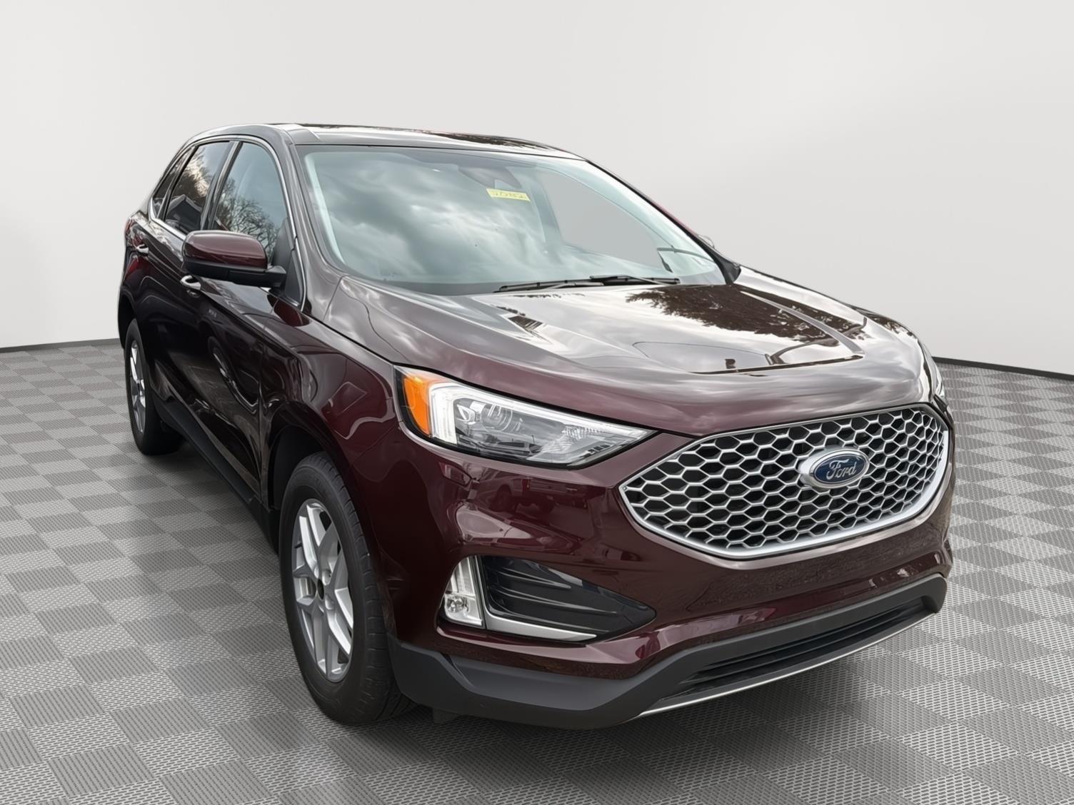 2024 Ford Edge SEL - 2