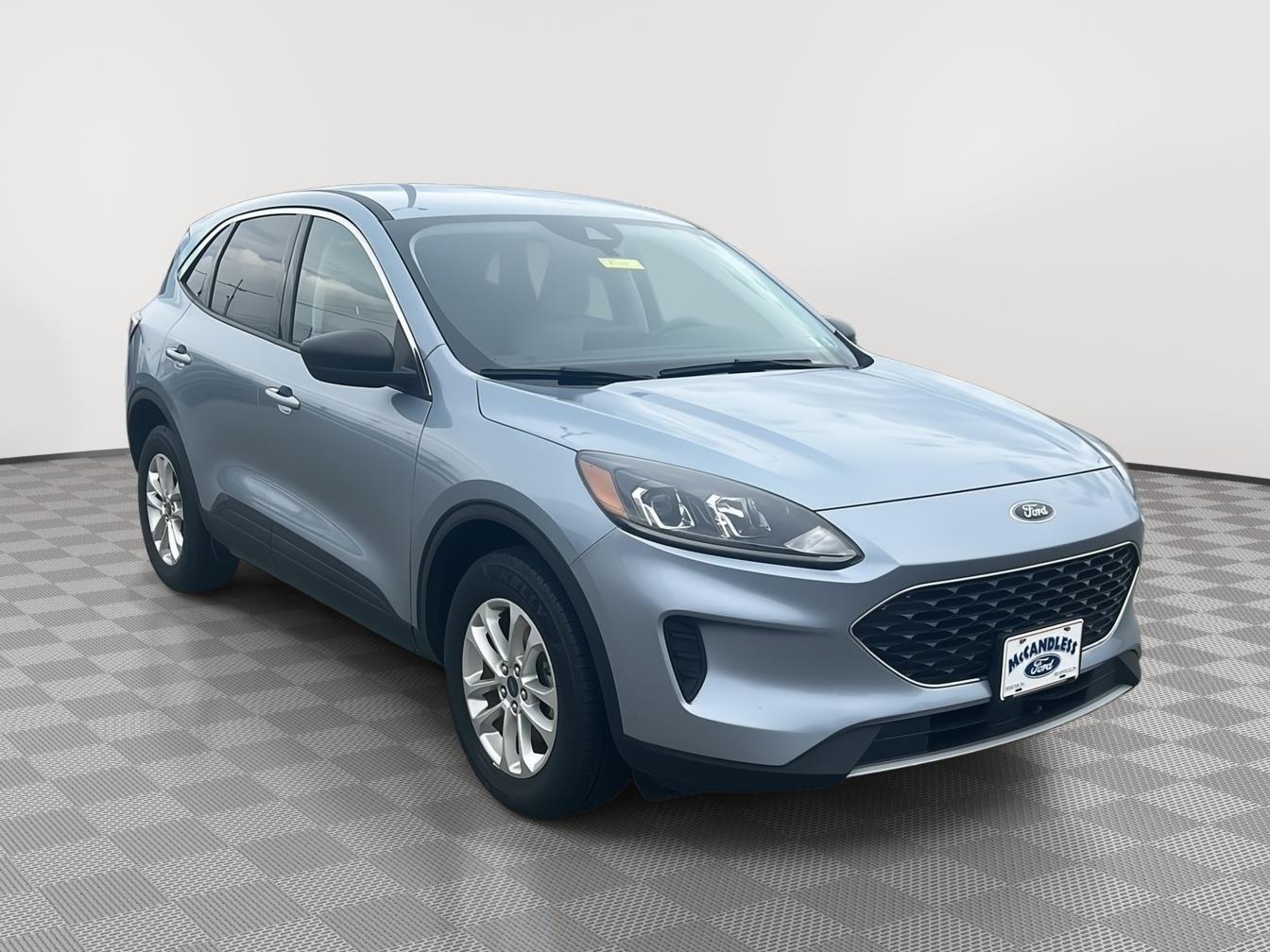 2022 Ford ESCAPE SE Base - 3