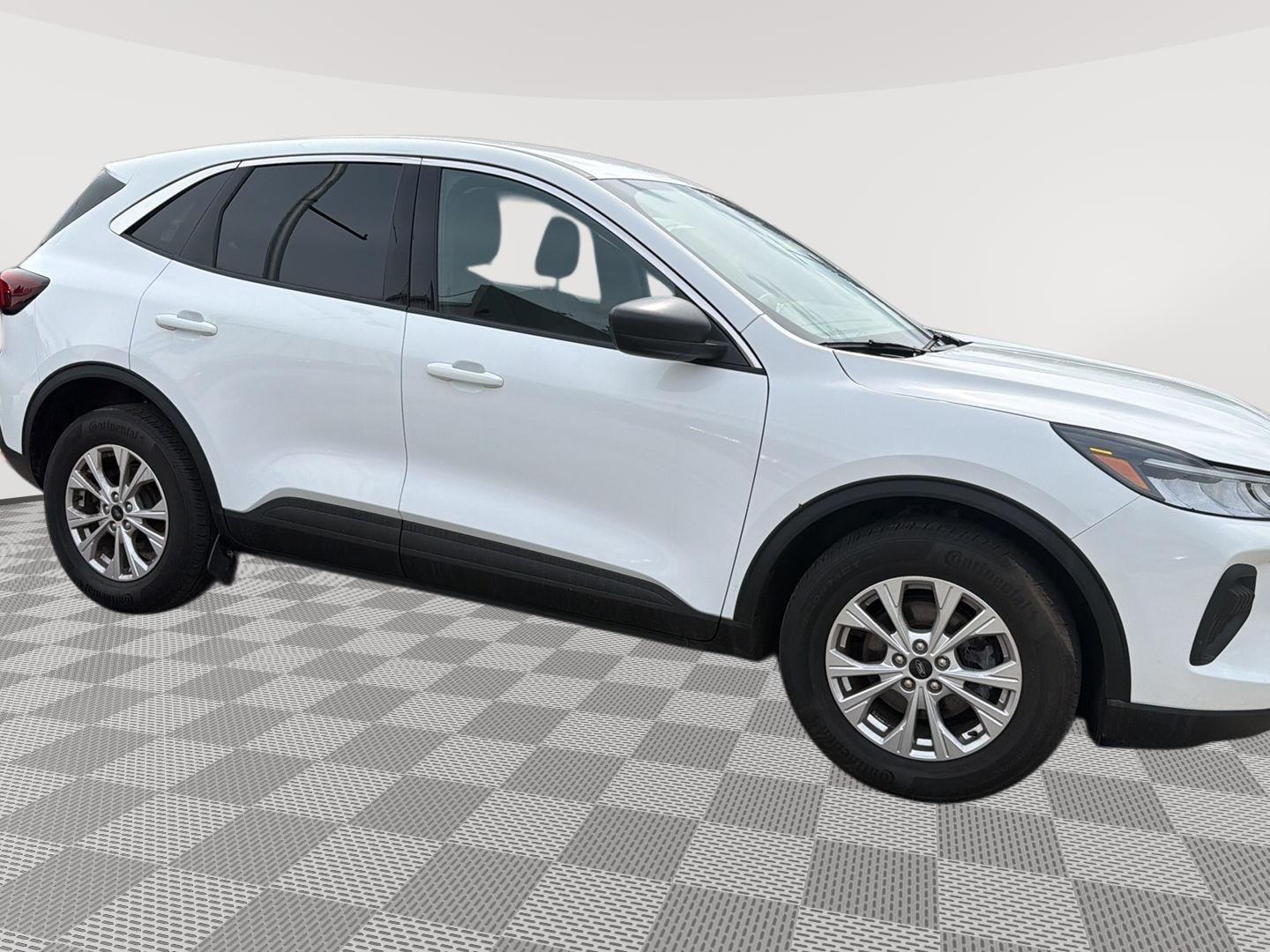 2023 Ford Escape Active - 5