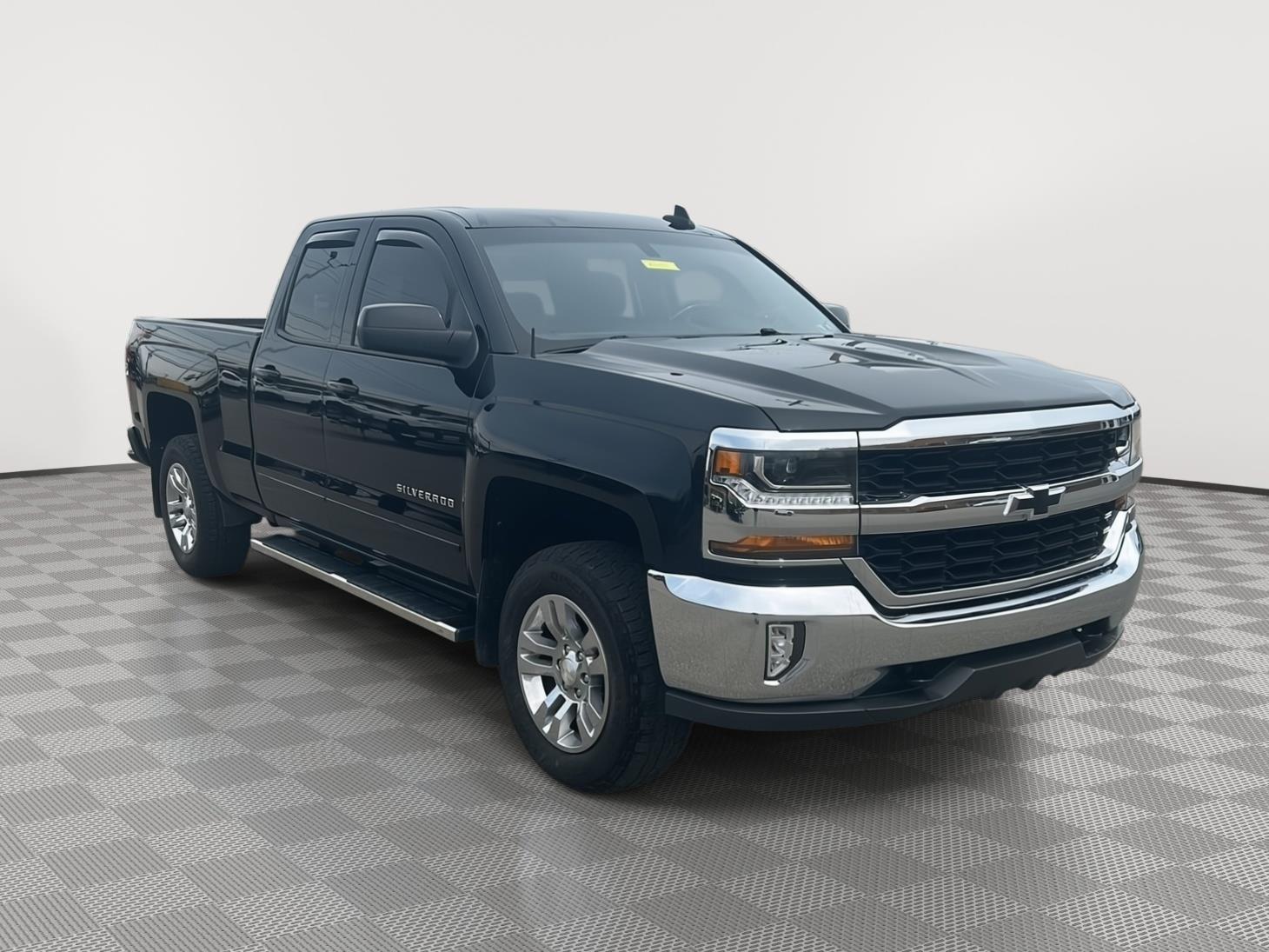 2019 Chevrolet Silverado 1500 LD LT - 4