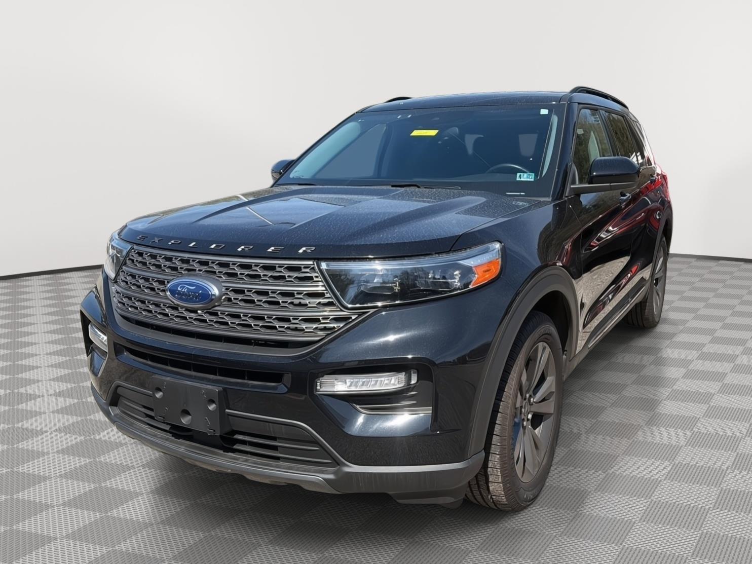 2023 Ford Explorer XLT - 1