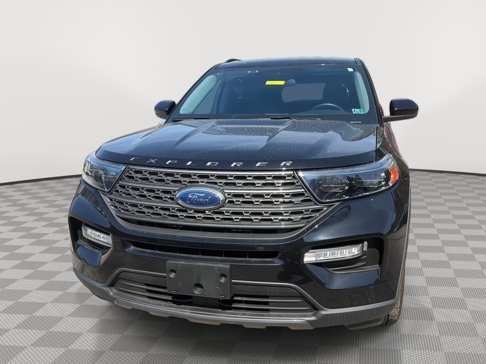 2023 Ford Explorer XLT - 2