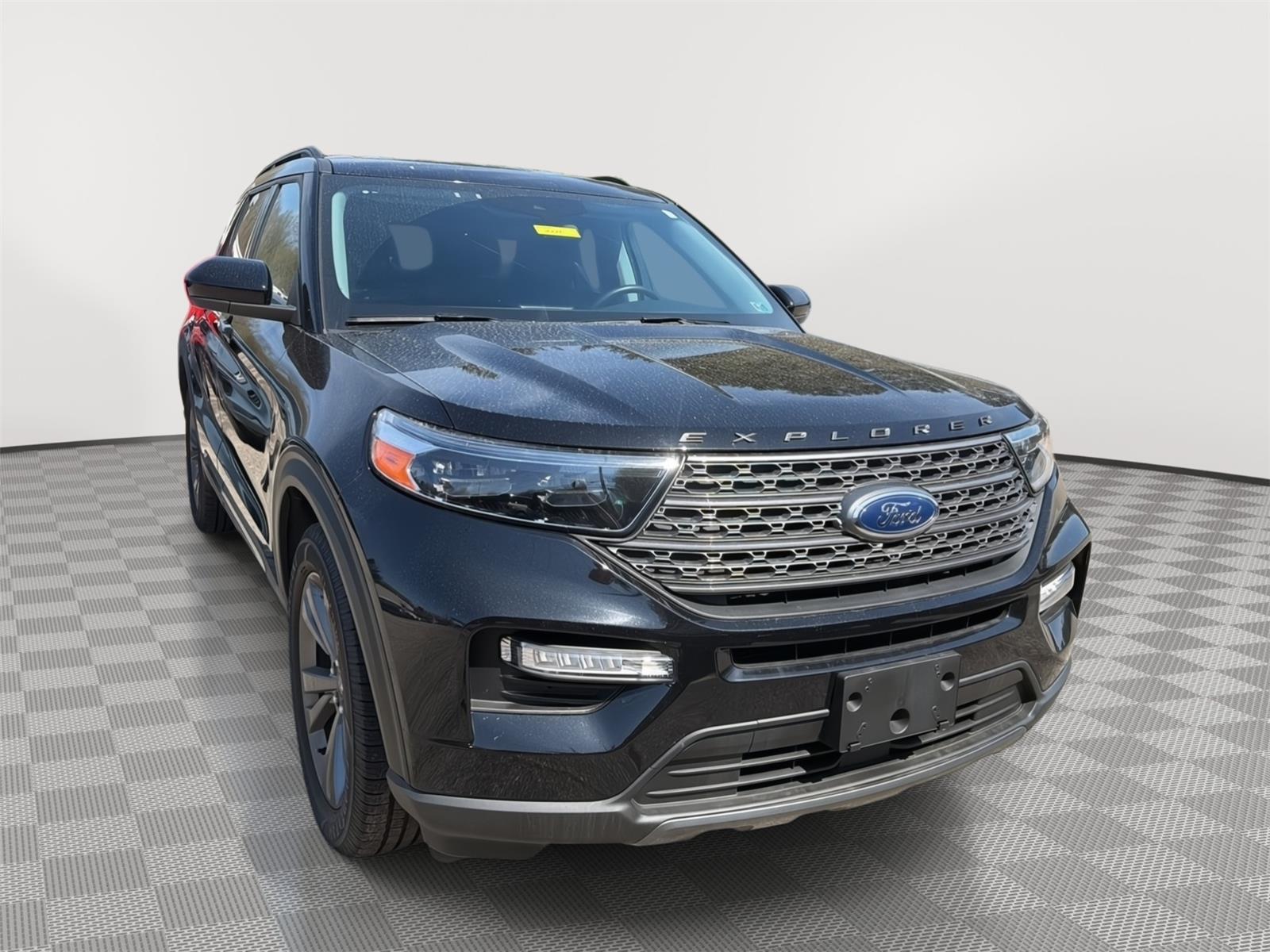 2023 Ford Explorer XLT - 4