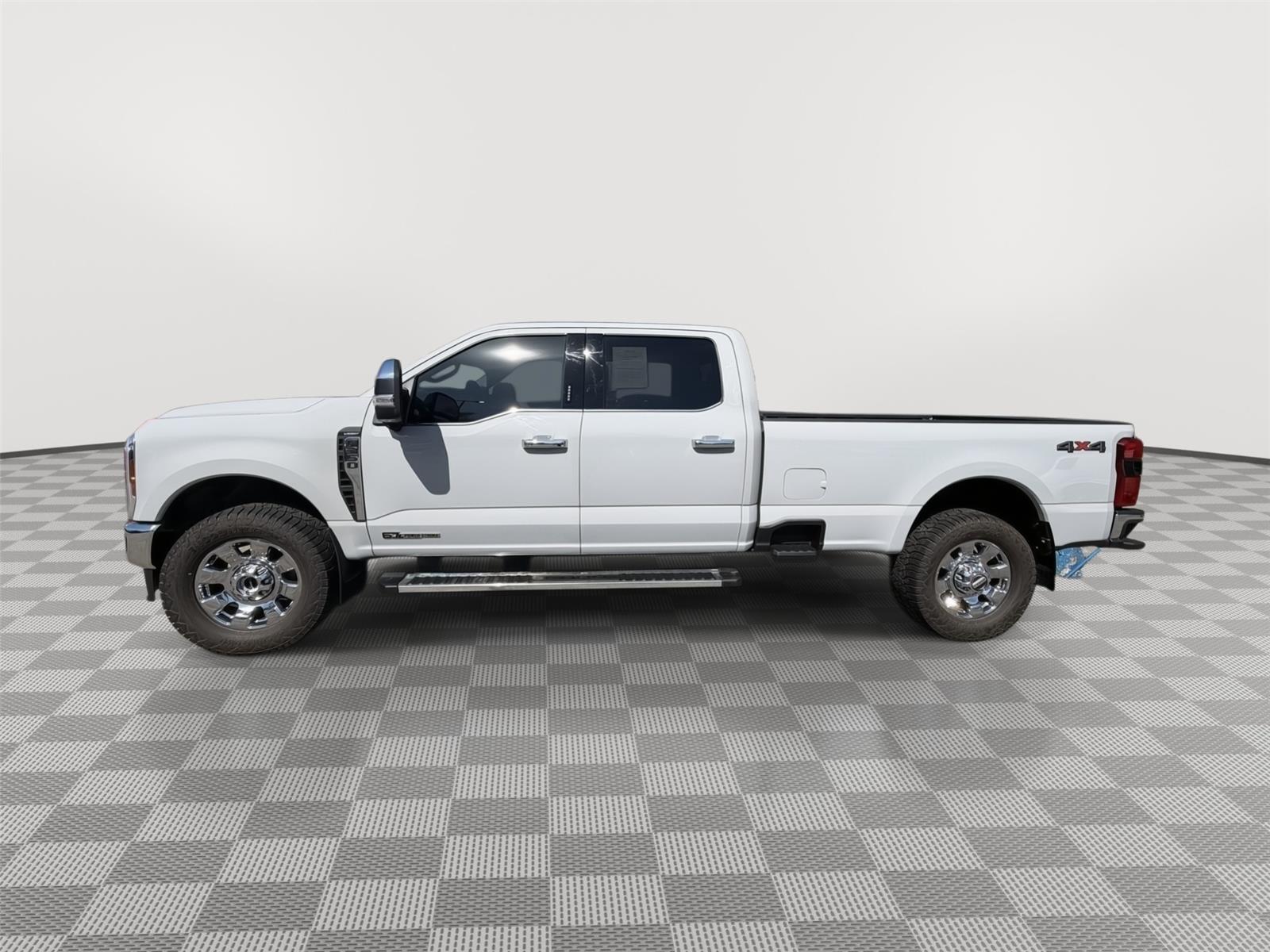 2026 Ford Super Duty F-350 Lariat - 1