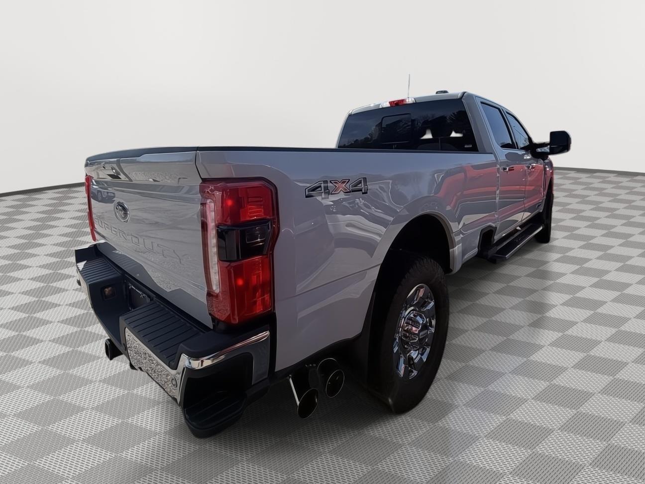 2026 Ford Super Duty F-350 Lariat - 4