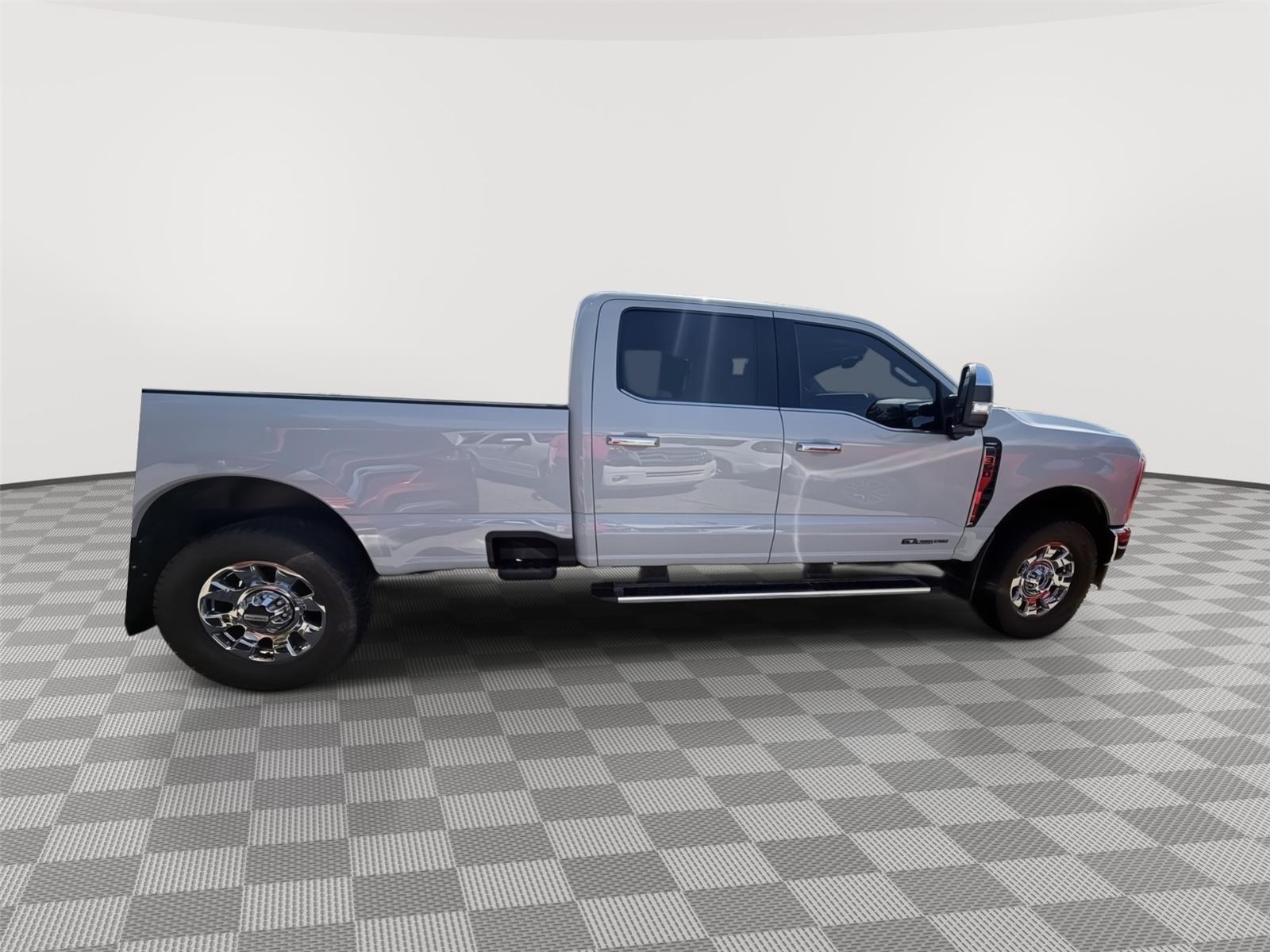 2026 Ford Super Duty F-350 Lariat - 5