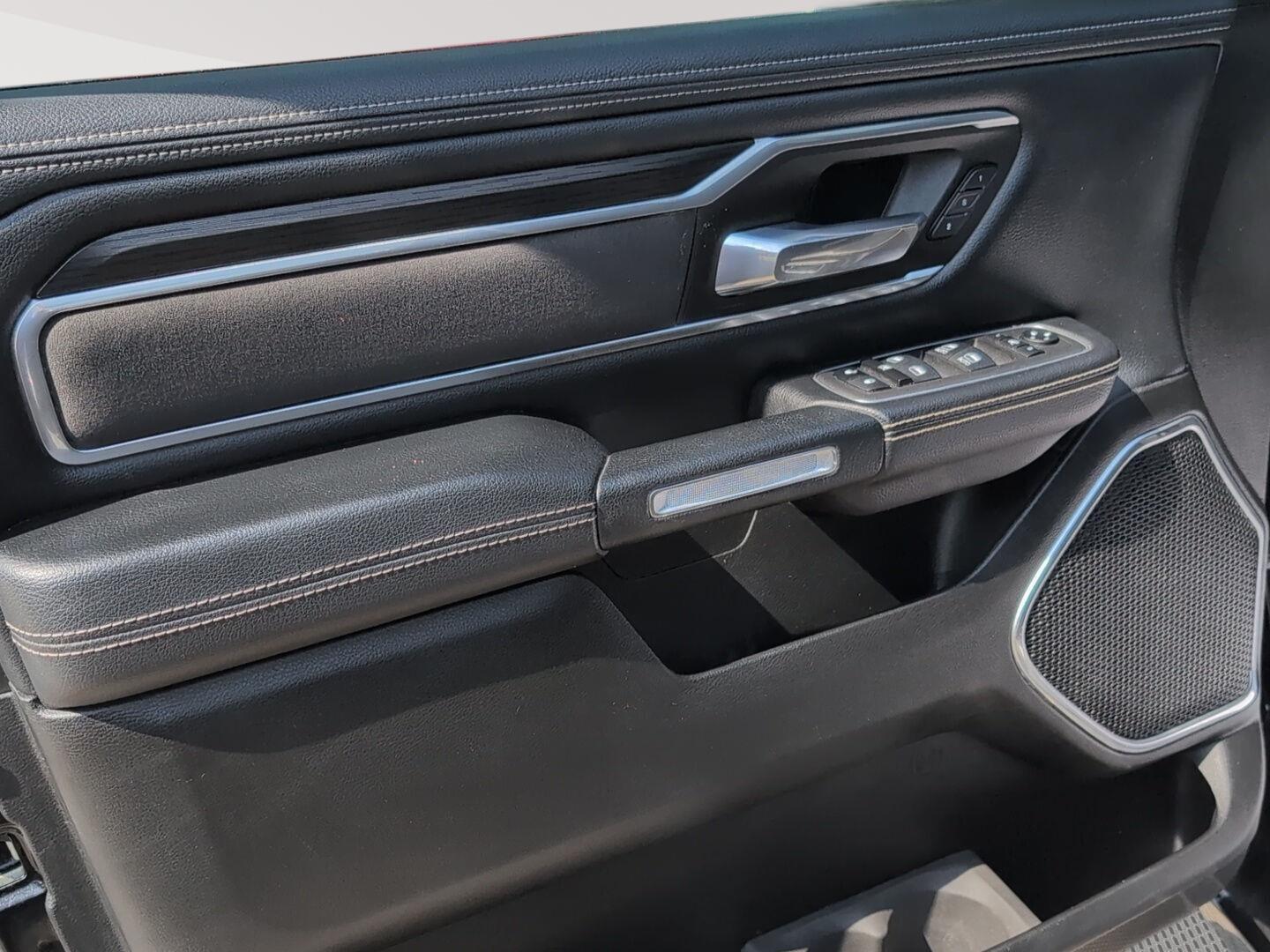 2023 RAM 1500 Laramie - 10