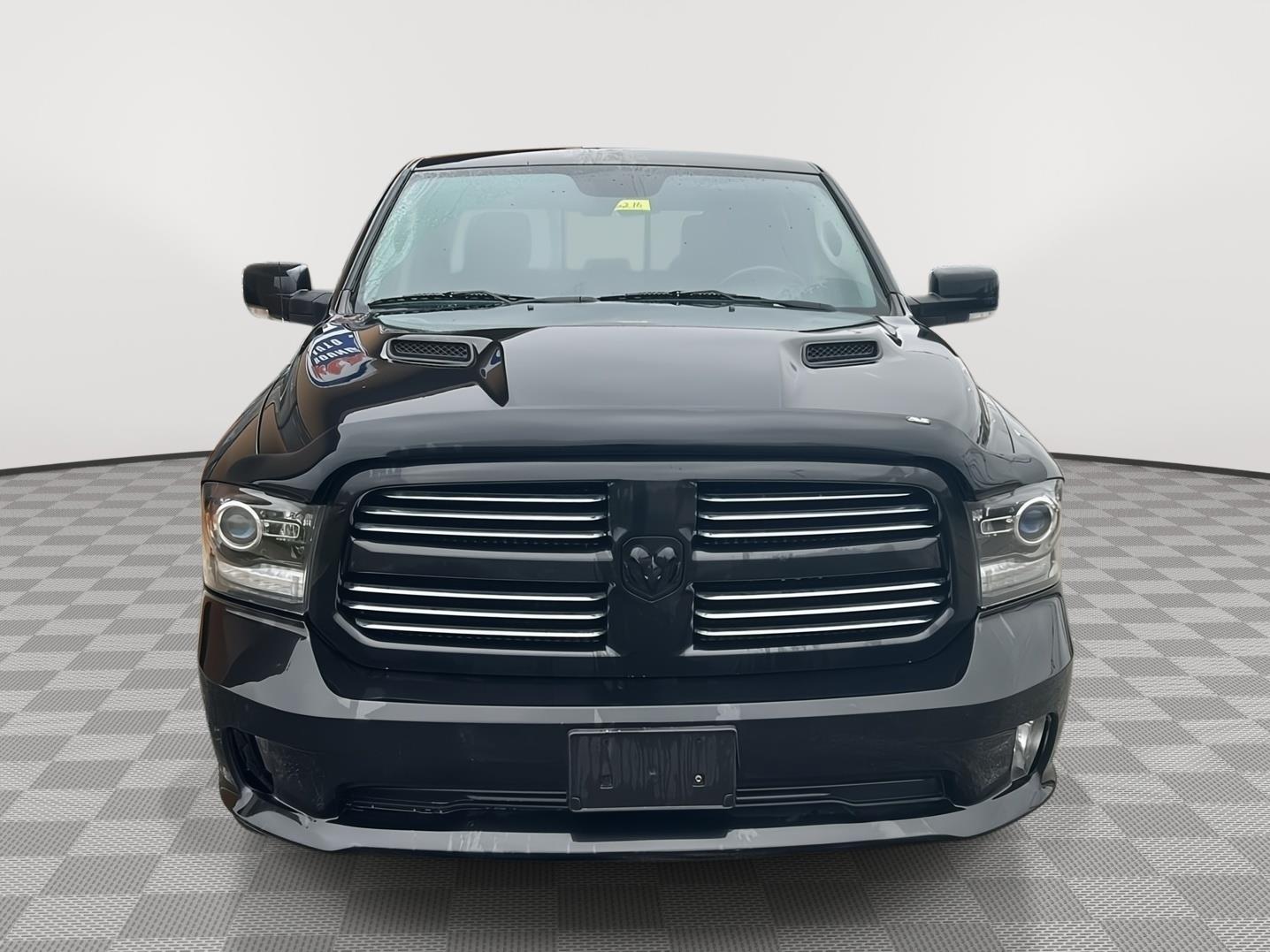 2016 RAM 1500 Sport - 2