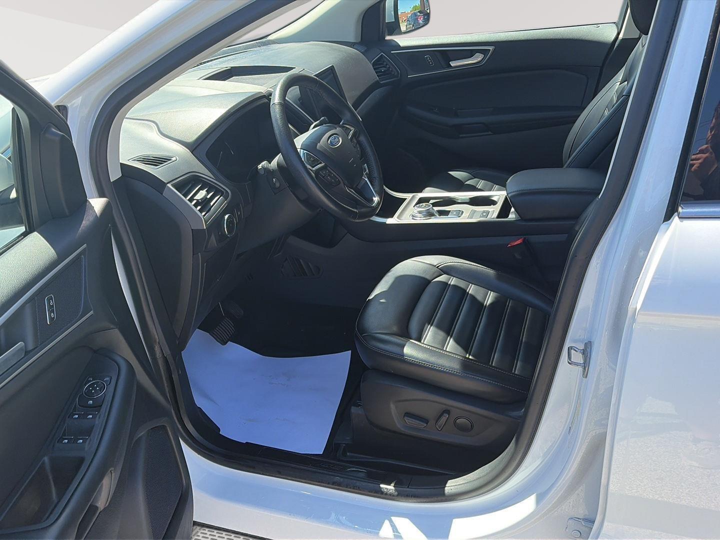 2024 Ford Edge SEL - 9