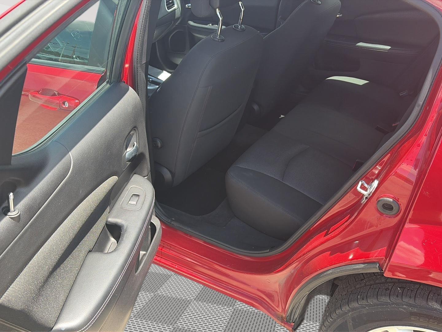 2011 Dodge Avenger Mainstreet - 11