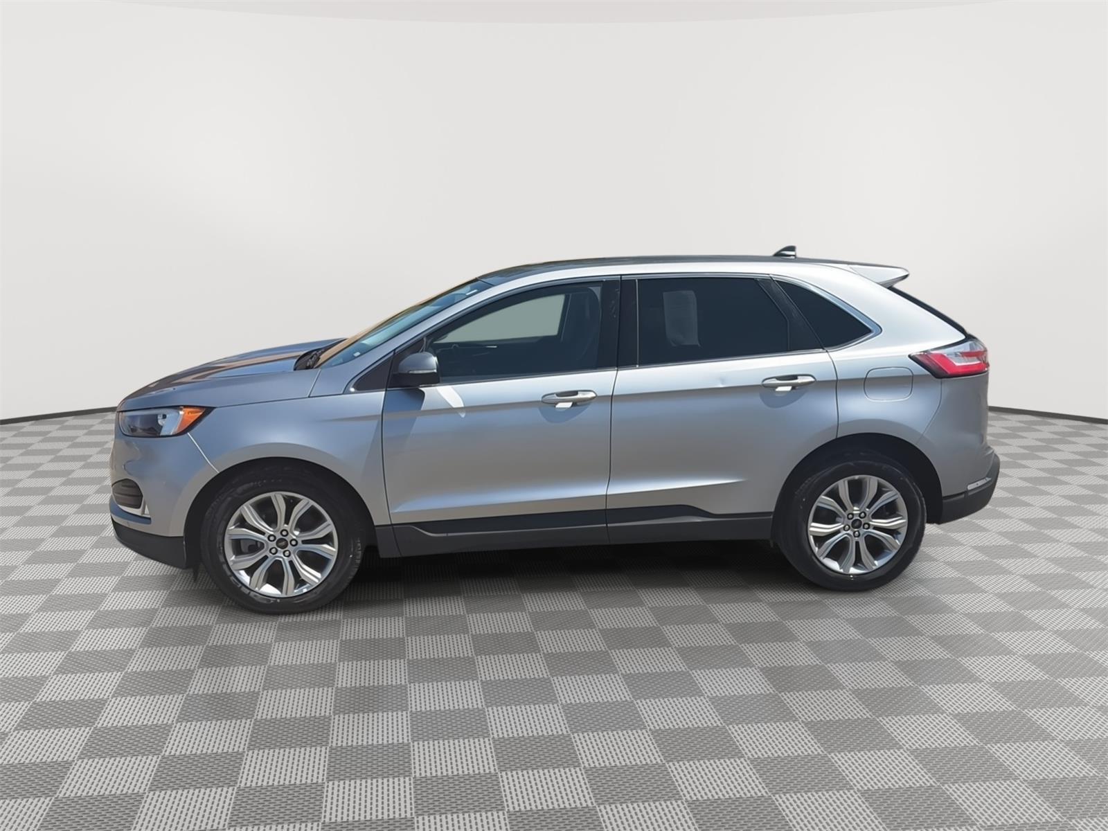 2024 Ford Edge Titanium - 1