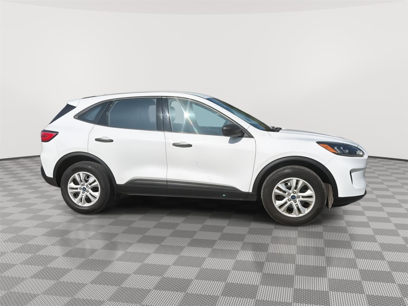 2022 Ford Escape S - 6