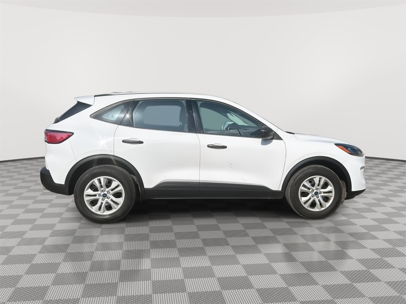 2022 Ford Escape S - 7