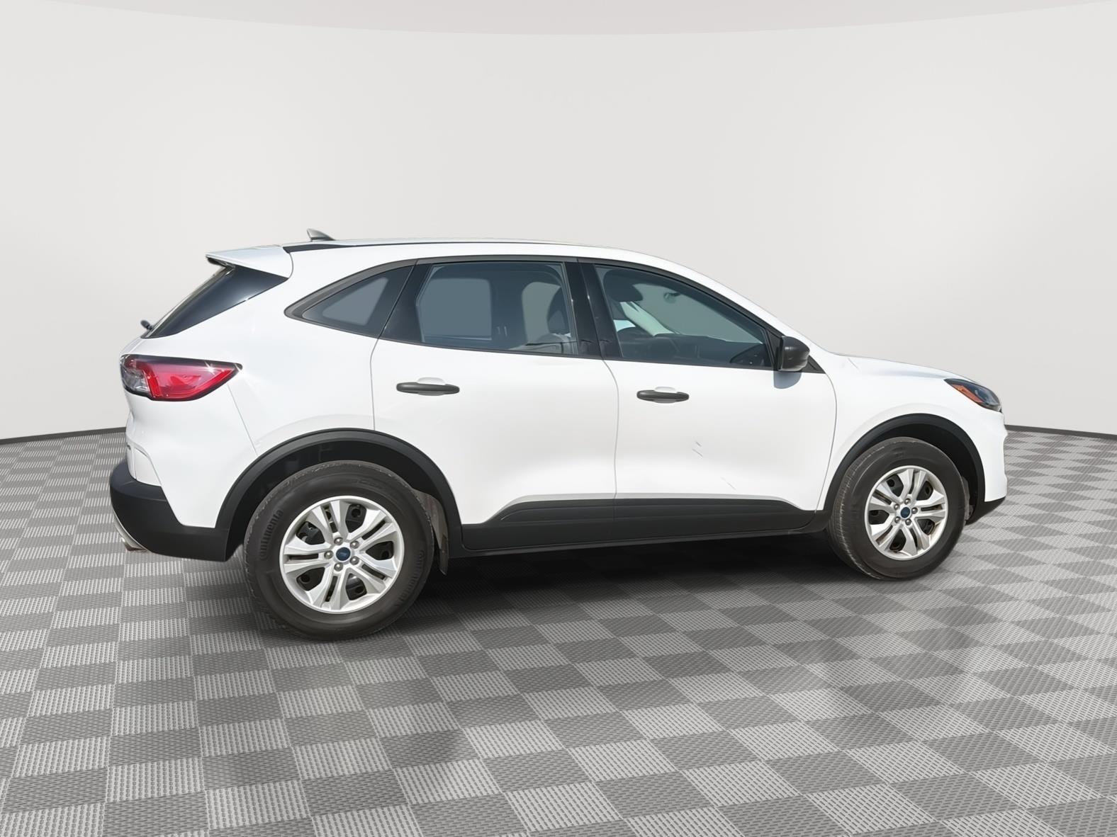 2022 Ford Escape S - 8