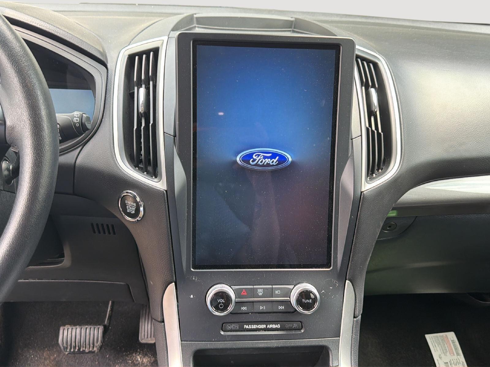 2024 Ford Edge SEL - 11