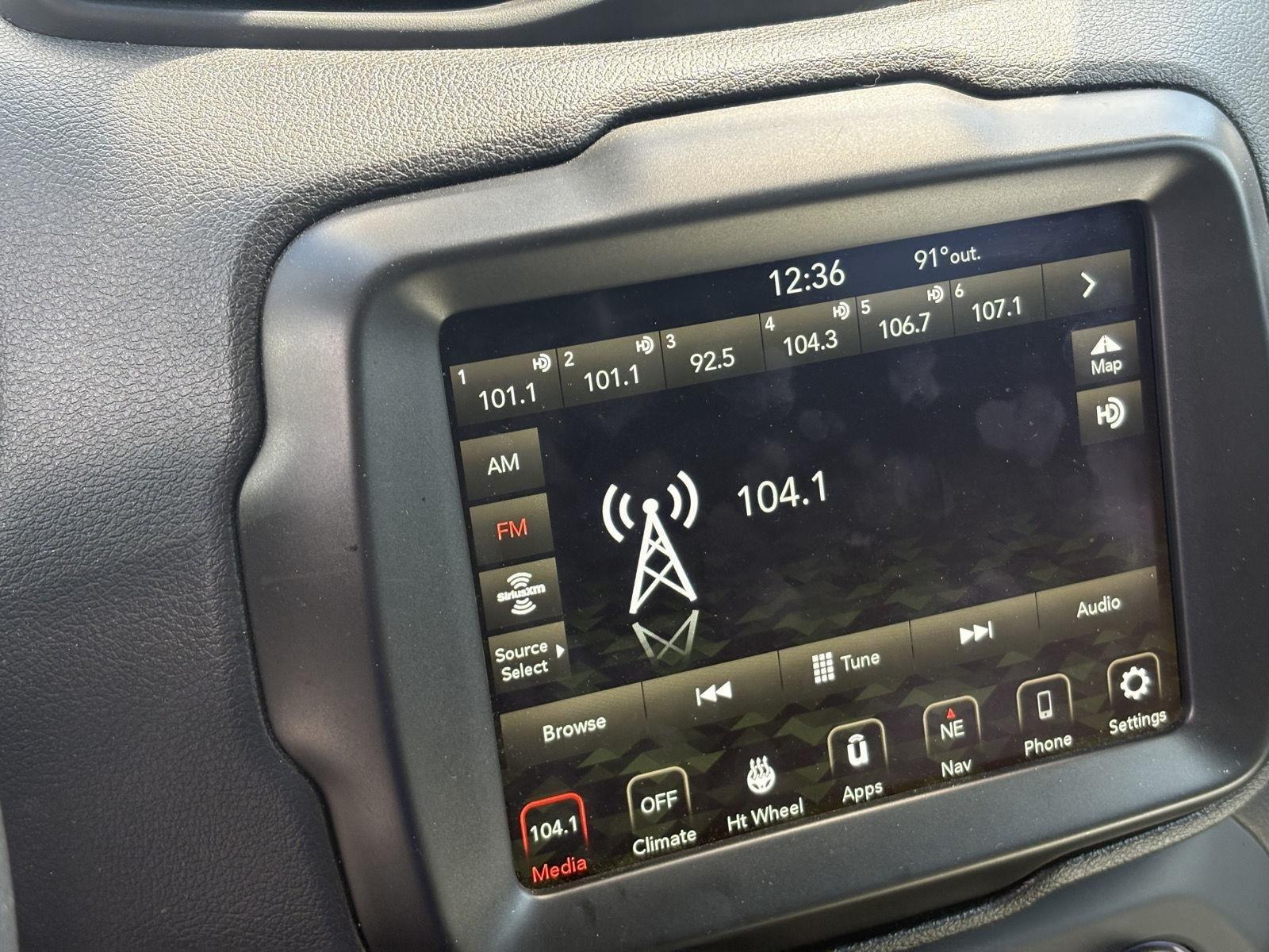 2021 Jeep Renegade photo 5 of 25