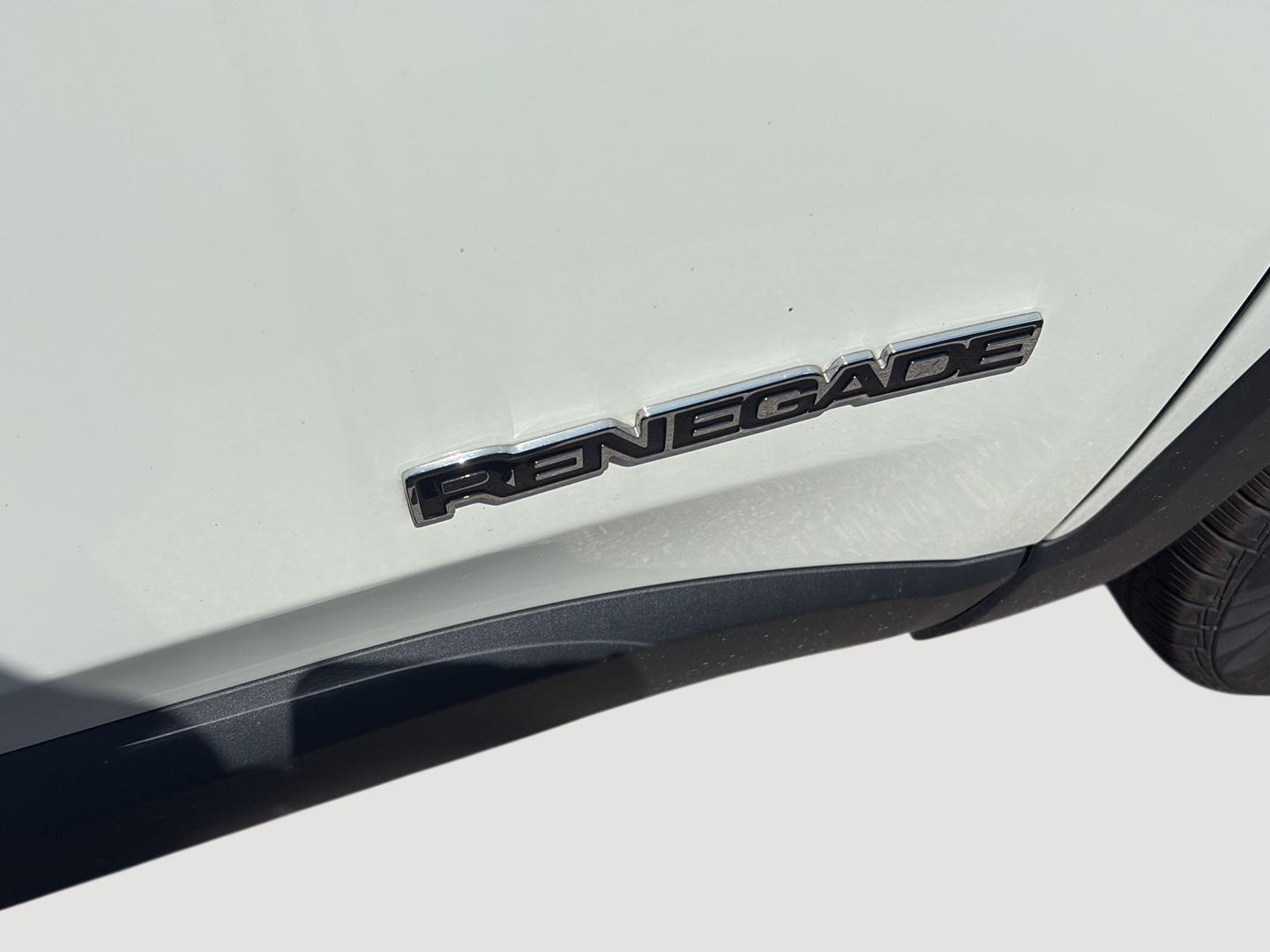 2021 Jeep Renegade photo 7 of 25