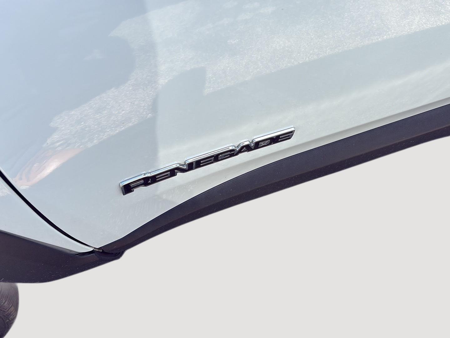 2021 Jeep Renegade photo 11 of 25
