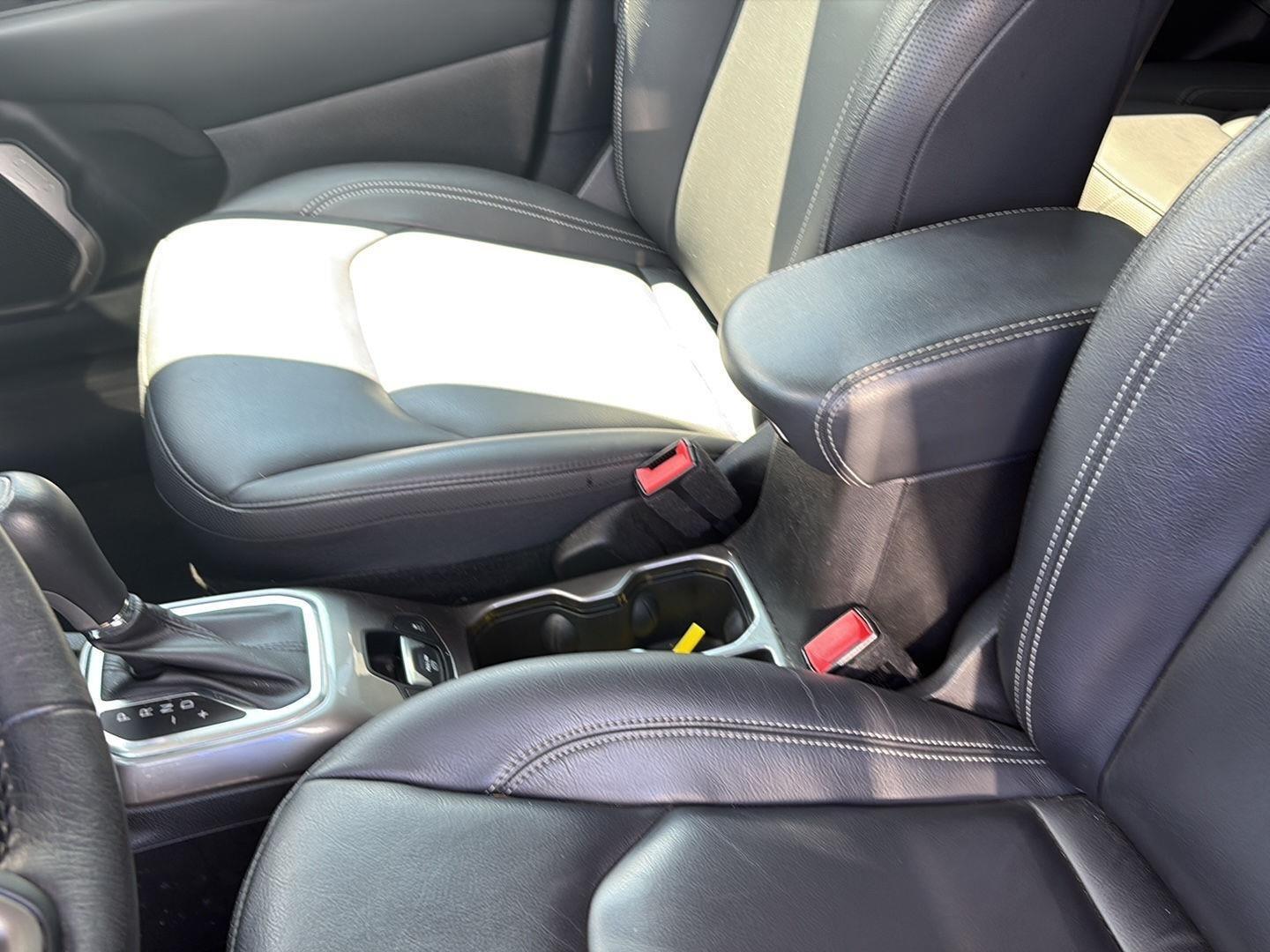 2021 Jeep Renegade photo 24 of 25