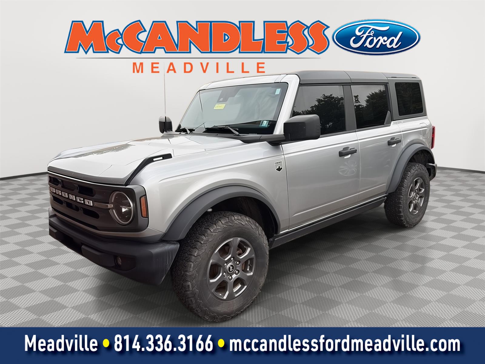 Iconic Silver 2023 Ford Bronco SUV / Crossover Four-Wheel Drive Automatic