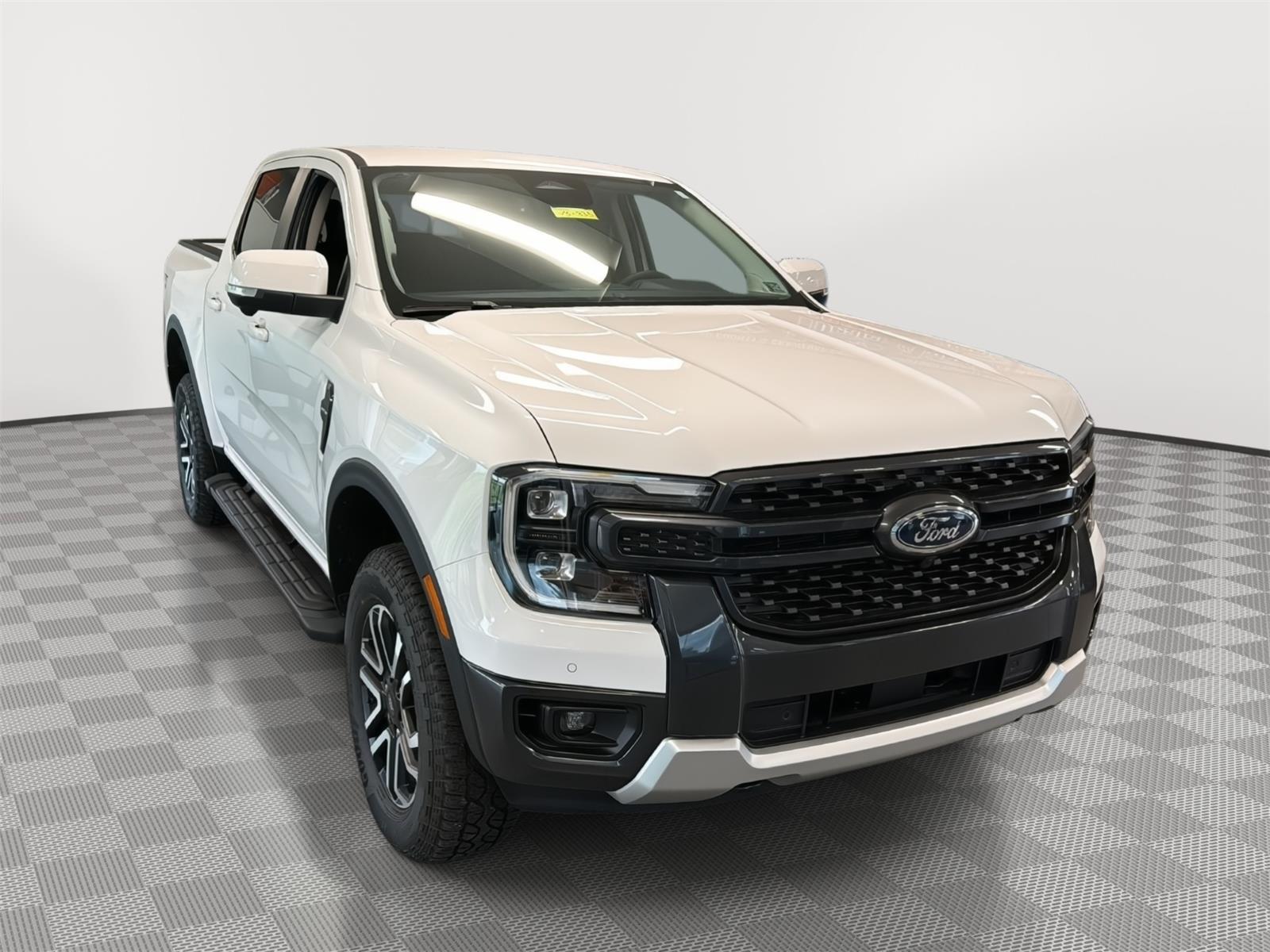2025 Ford Ranger LARIAT - 2