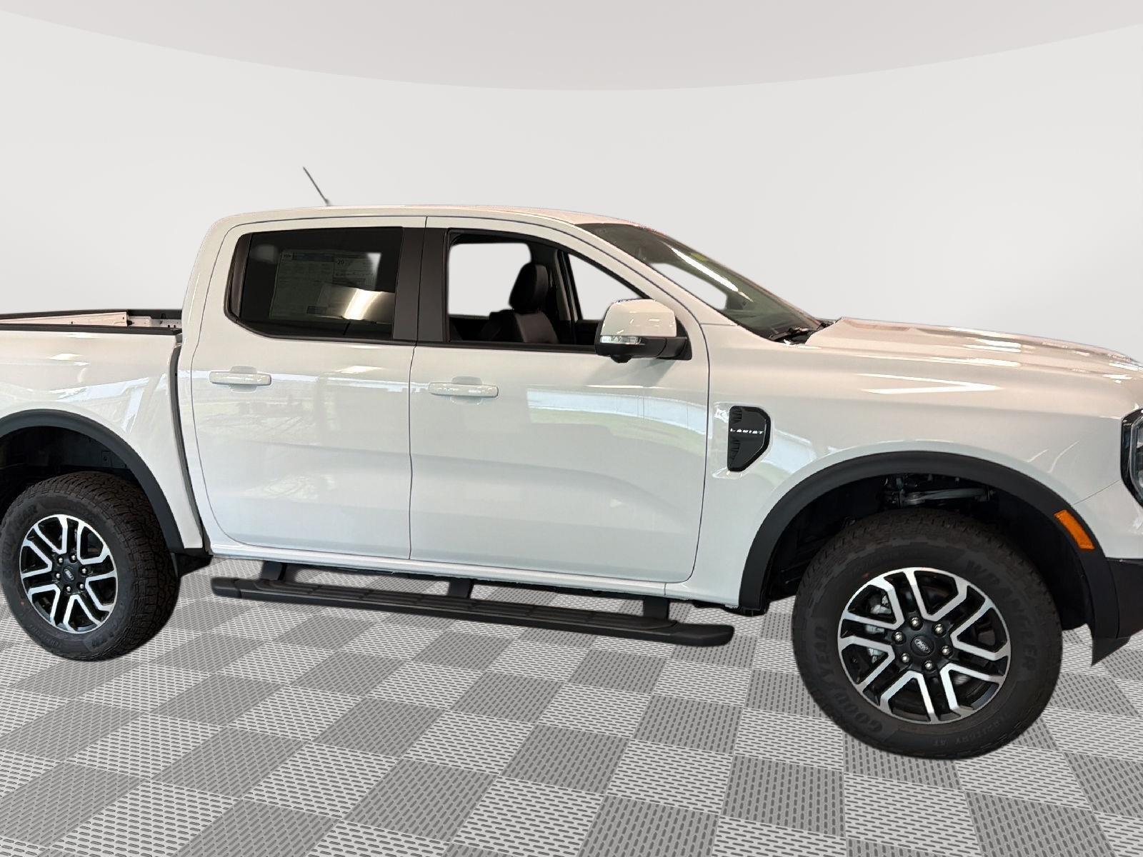2025 Ford Ranger LARIAT - 3