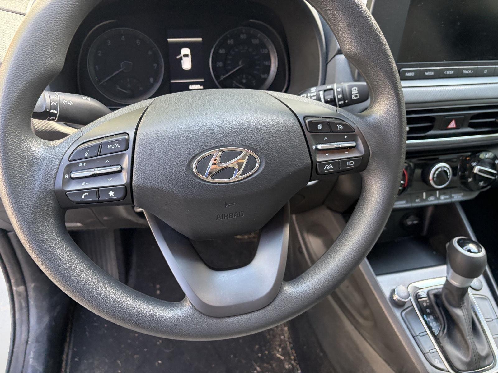 2023 Hyundai Kona photo 10 of 18