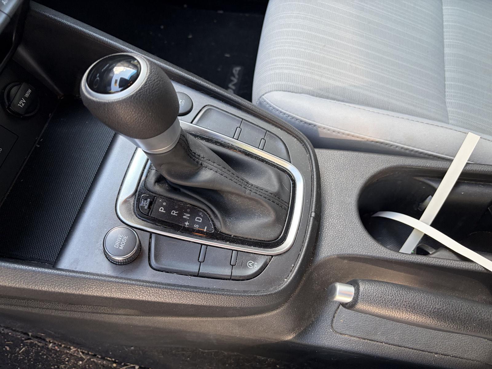 2023 Hyundai Kona photo 12 of 18