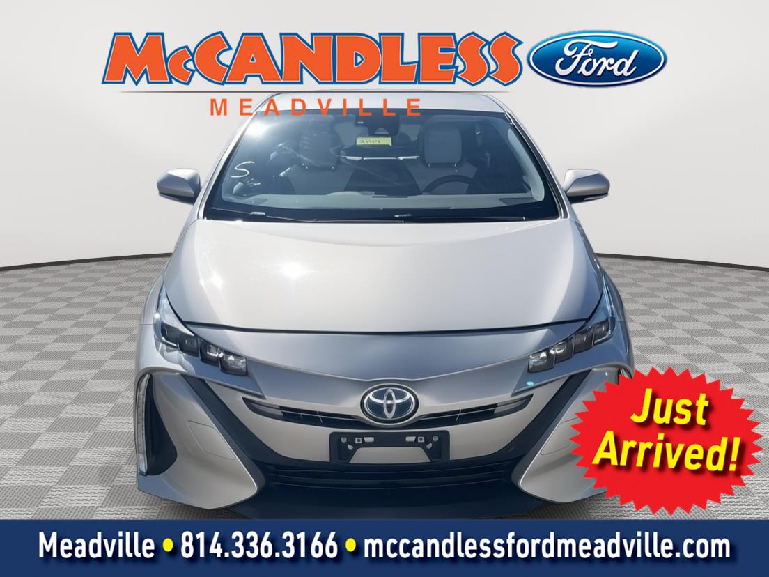 Titanium Glow 2018 Toyota Prius Prime Hatchback Front-Wheel Drive Continuously Variable Transmission