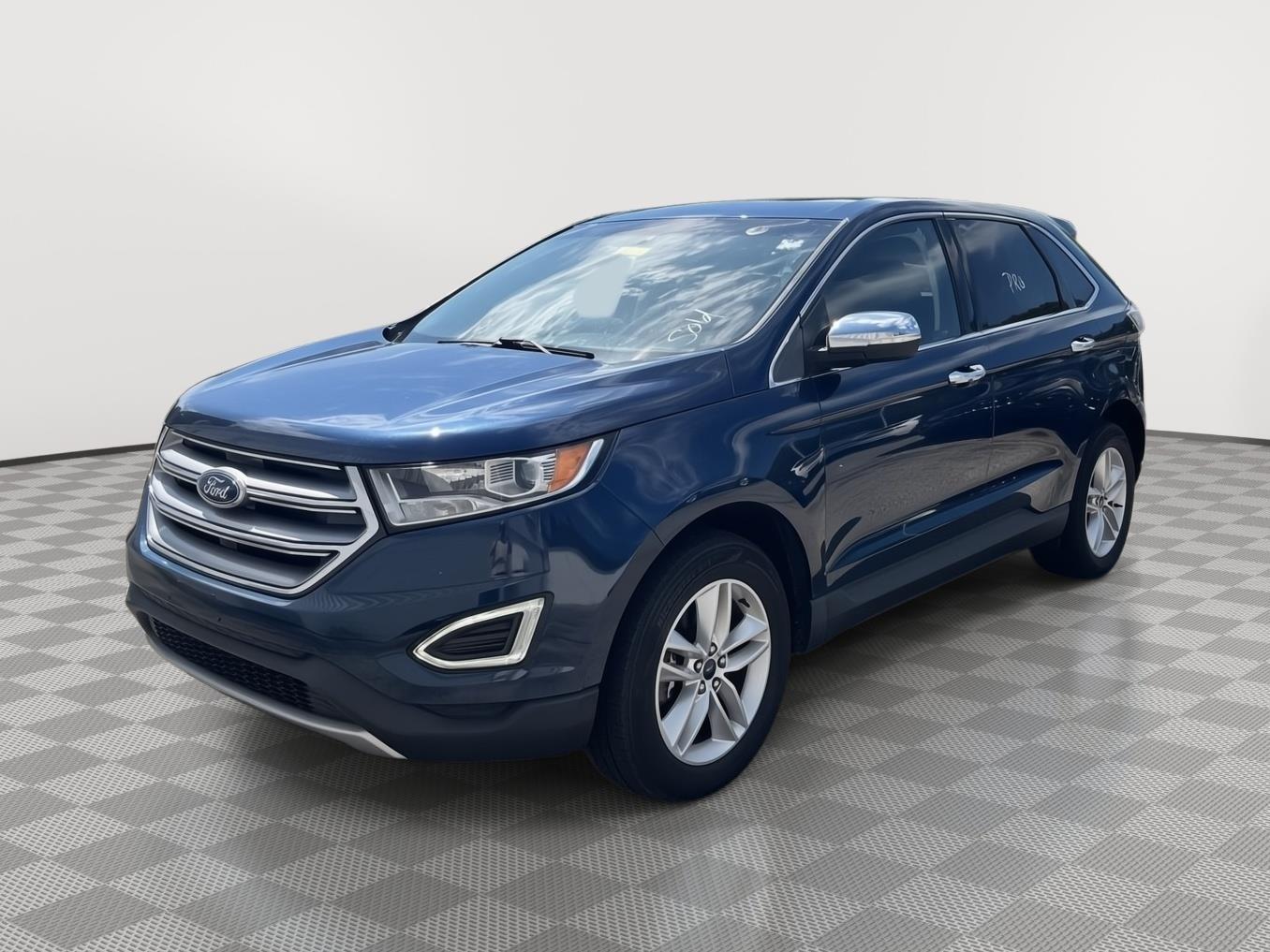 2017 Ford Edge photo 2 of 25