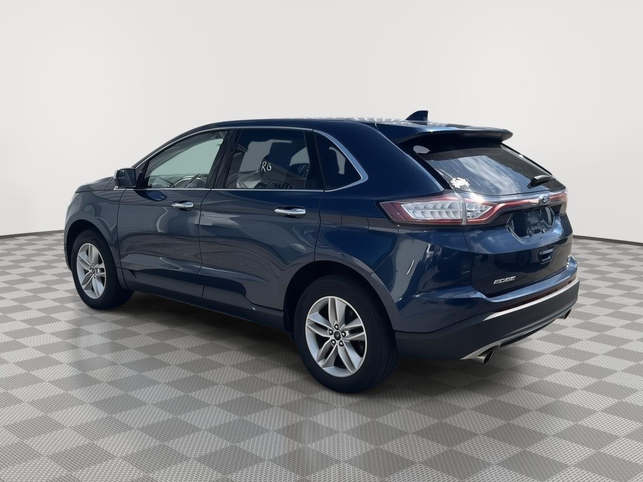 2017 Ford Edge photo 4 of 25