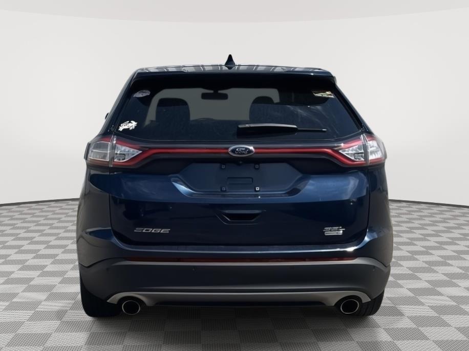2017 Ford Edge photo 7 of 25