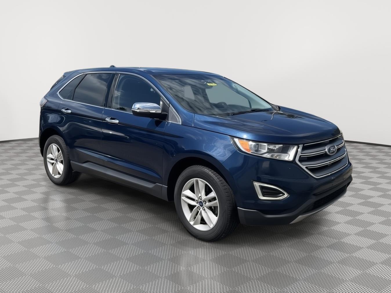 2017 Ford Edge photo 10 of 25