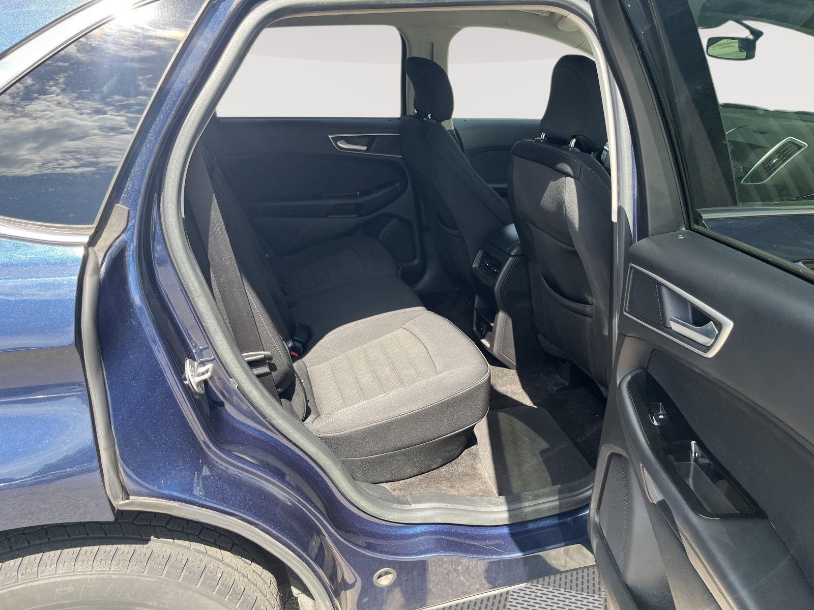 2017 Ford Edge photo 19 of 25