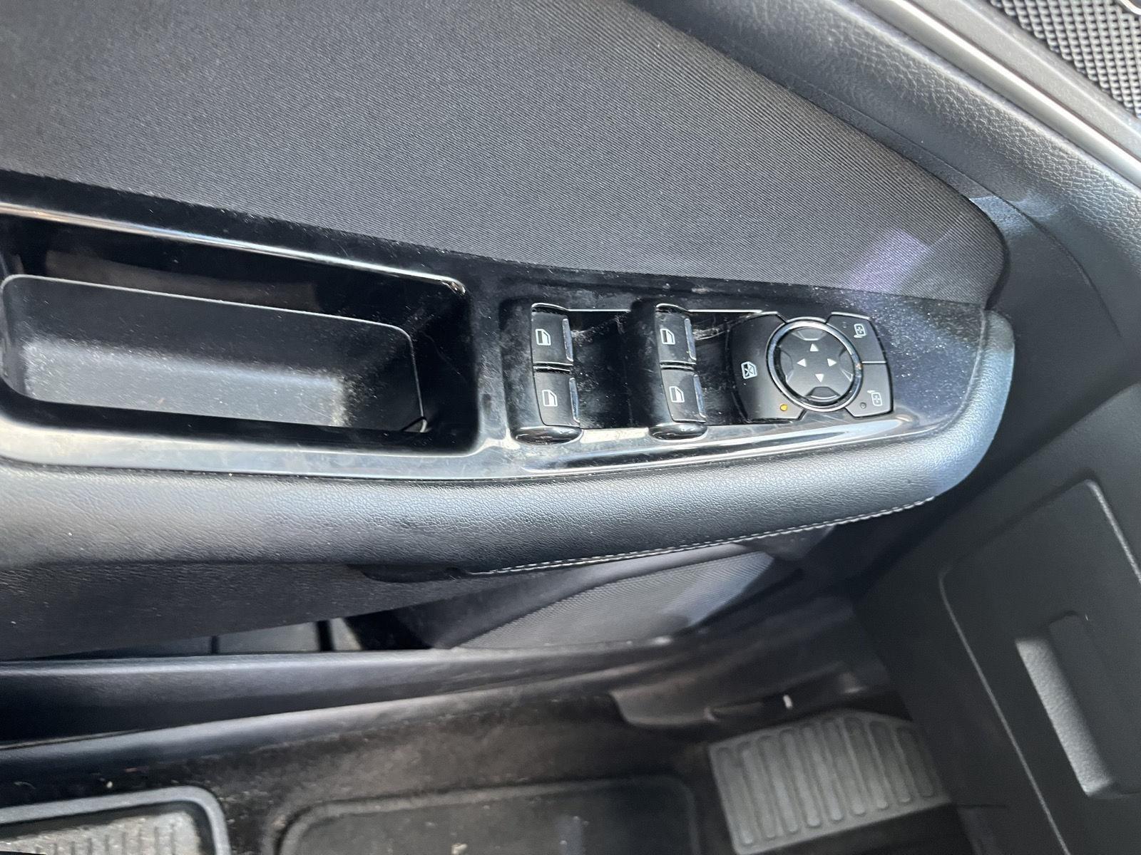 2017 Ford Edge photo 24 of 25