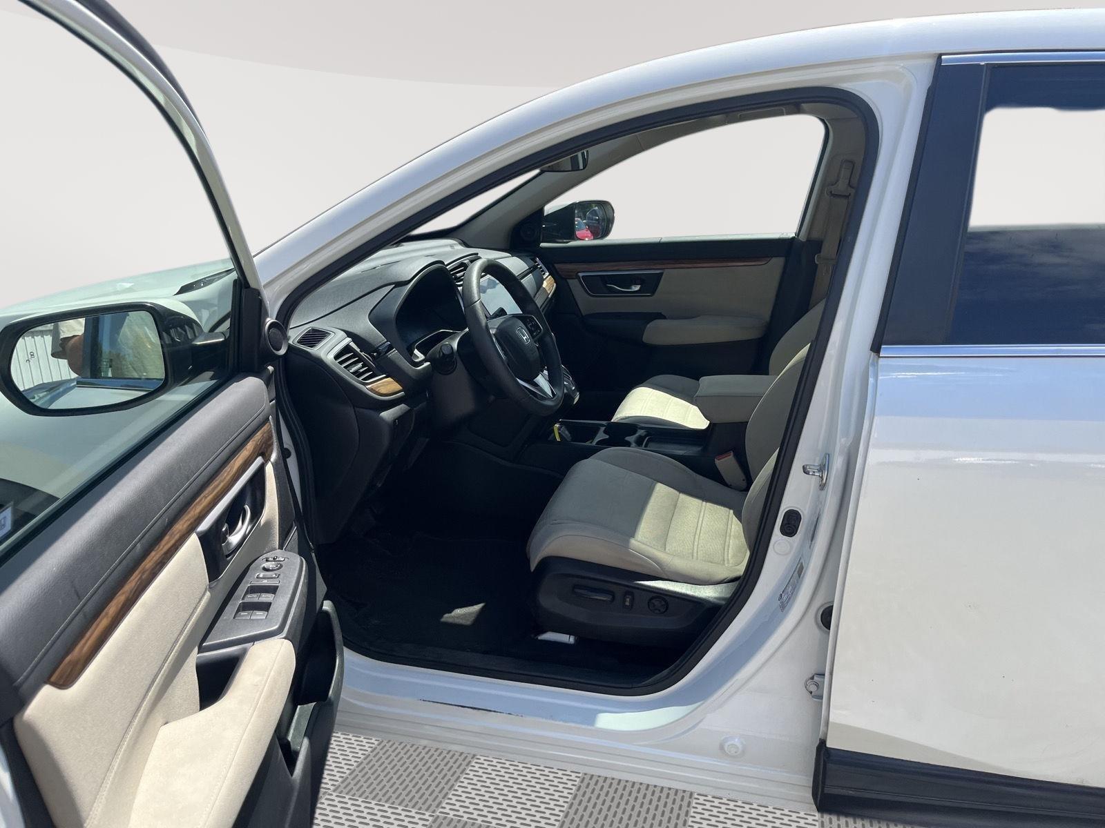 2018 Honda CR-V photo 11 of 24