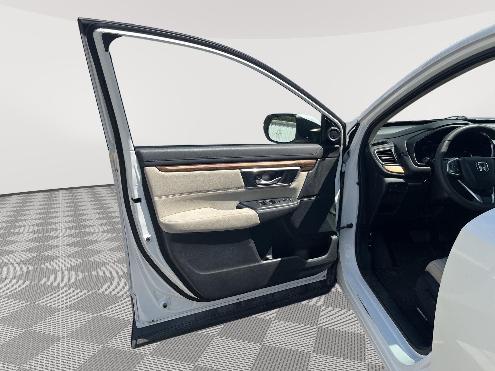 2018 Honda CR-V photo 12 of 24