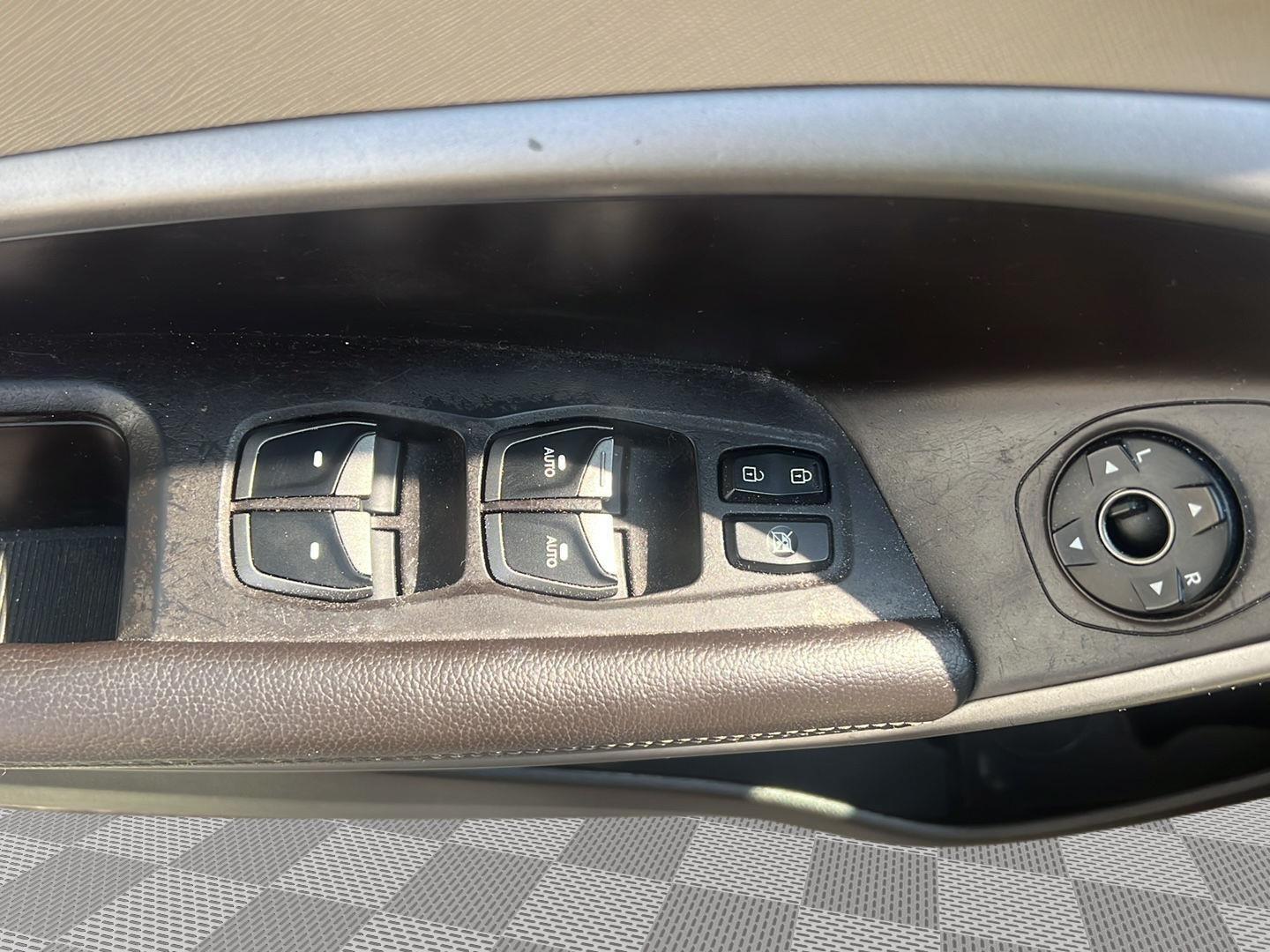 2016 Hyundai Santa Fe Sport photo 10 of 30
