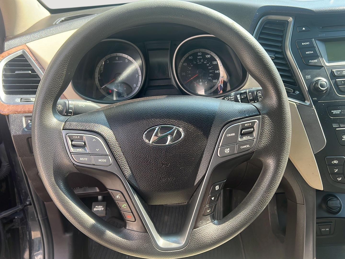 2016 Hyundai Santa Fe Sport photo 13 of 30