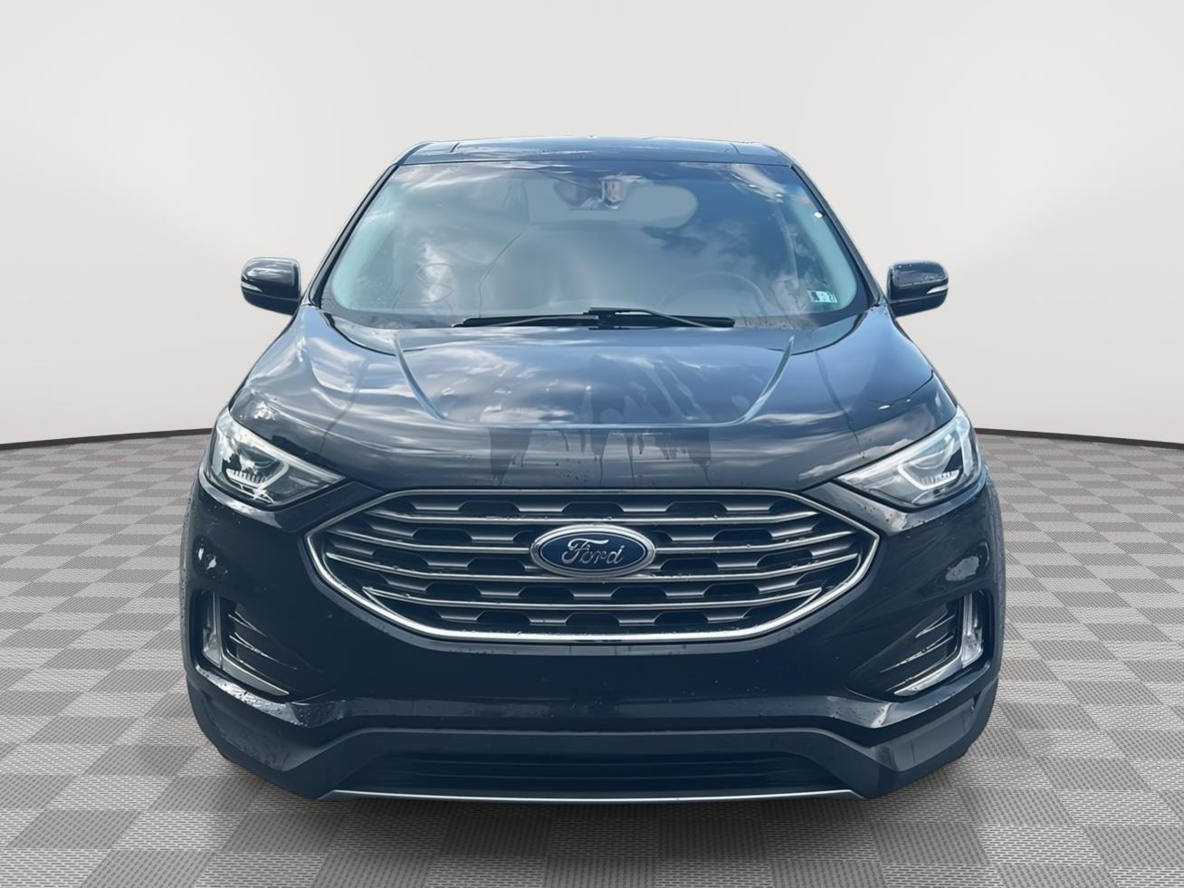 2019 Ford Edge photo 3 of 25