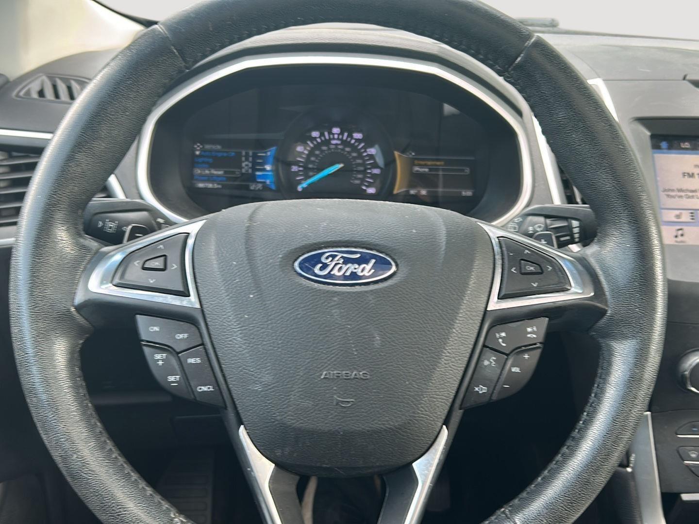 2019 Ford Edge photo 15 of 25